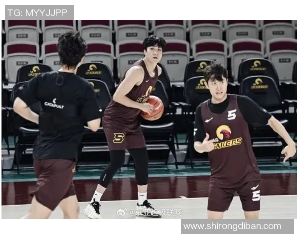 全州宙斯盾与昌原LG猎隼激战正酣谁能在赛场上笑到最后